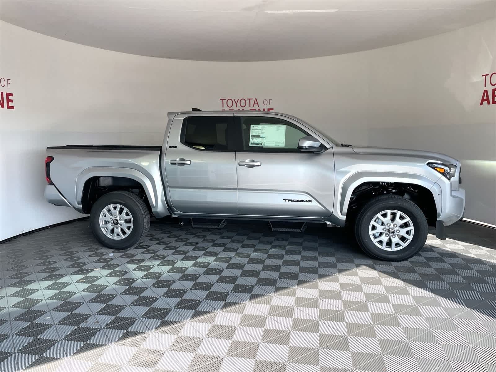 Thumbnail: 2025 Toyota Tacoma - 8
