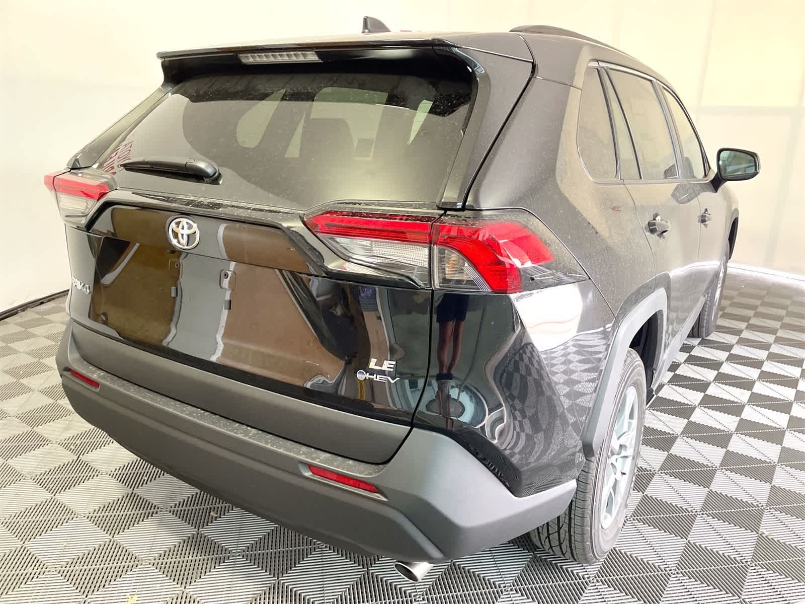 Thumbnail: 2025 Toyota RAV4 - 7