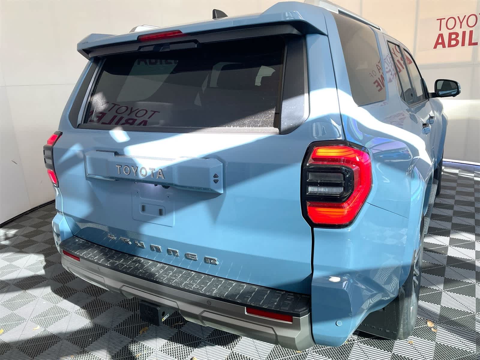 Thumbnail: 2025 Toyota 4Runner - 7