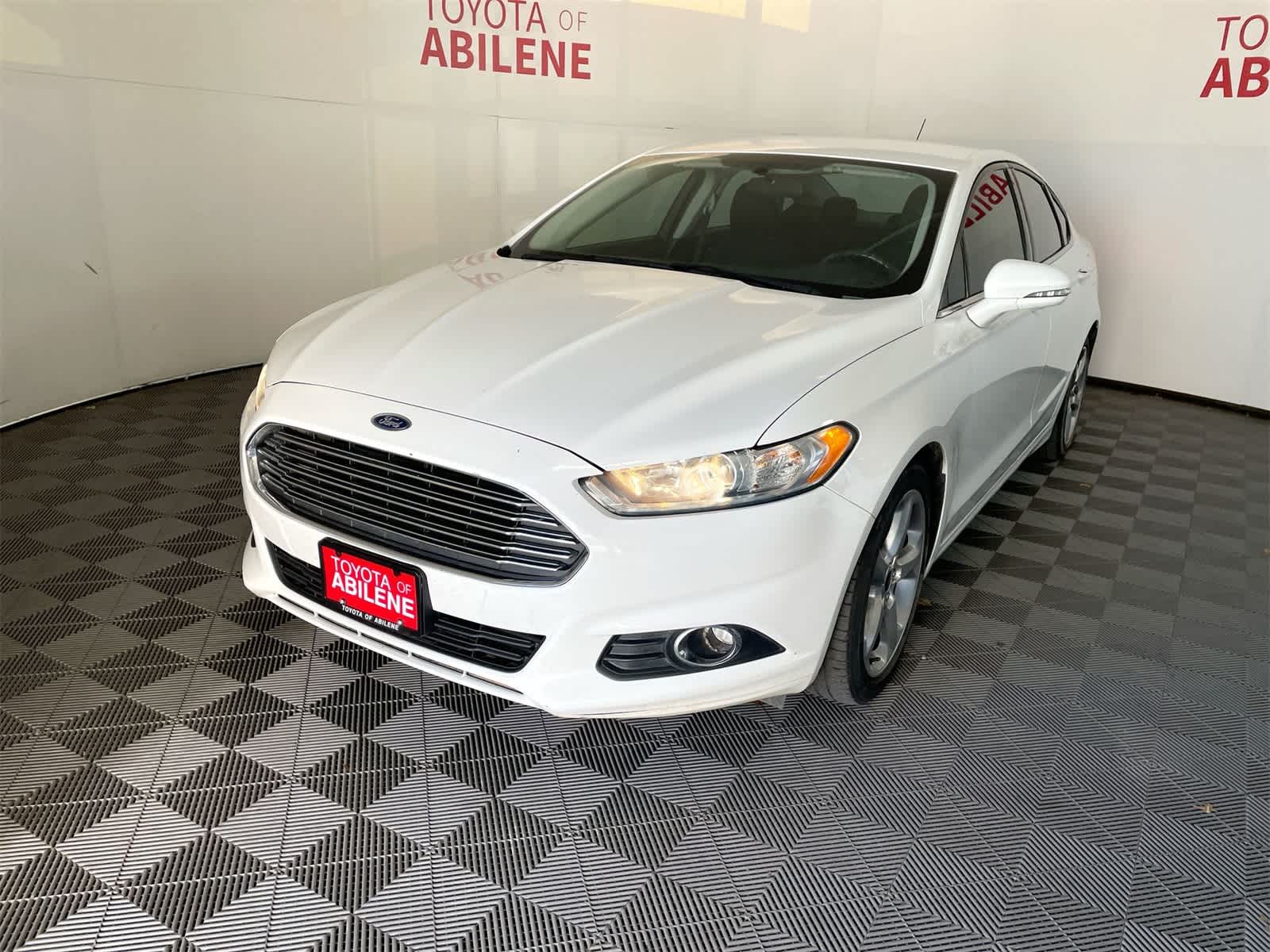 Thumbnail: 2015 Ford Fusion - 1