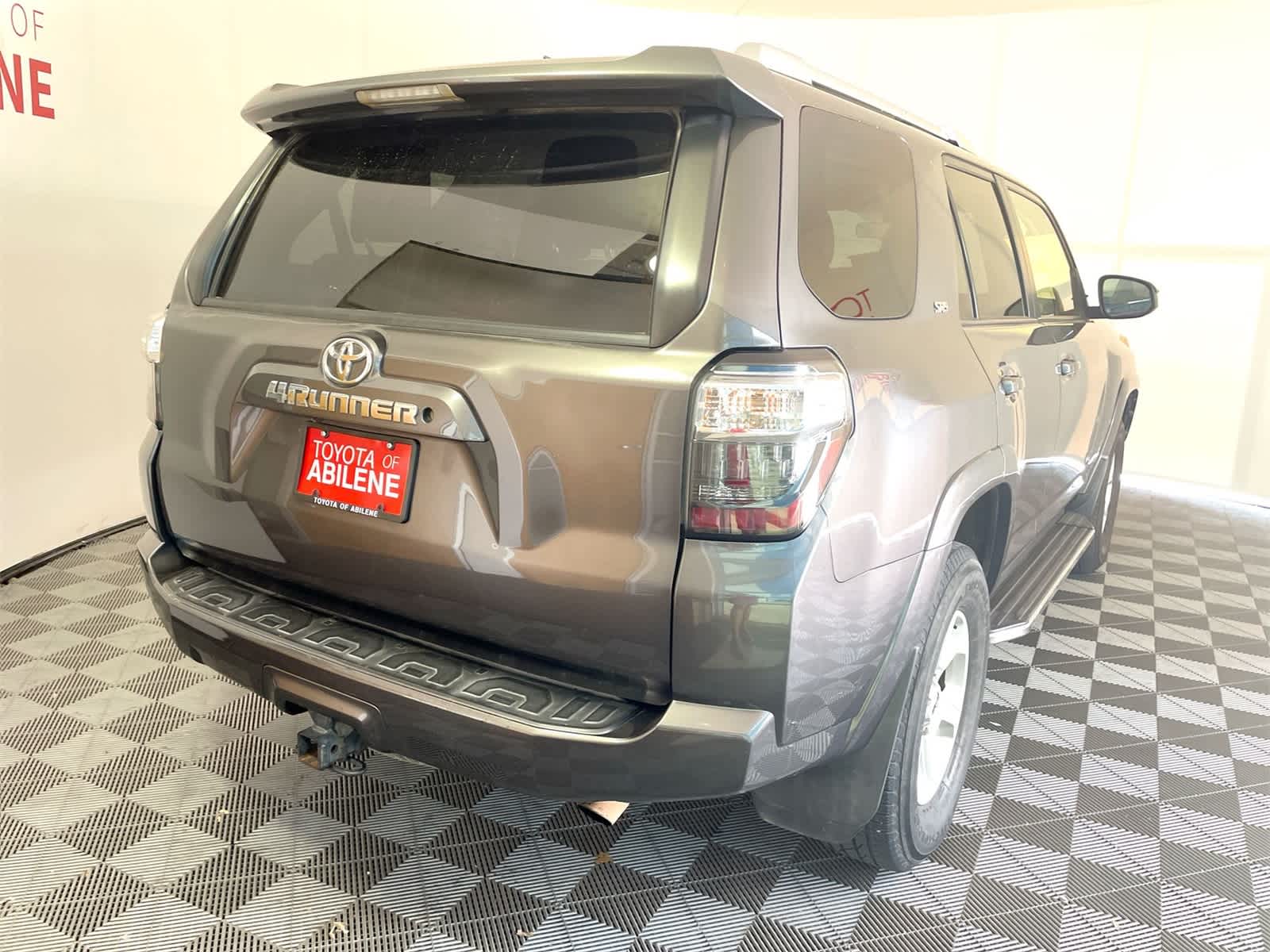Thumbnail: 2014 Toyota 4Runner - 7