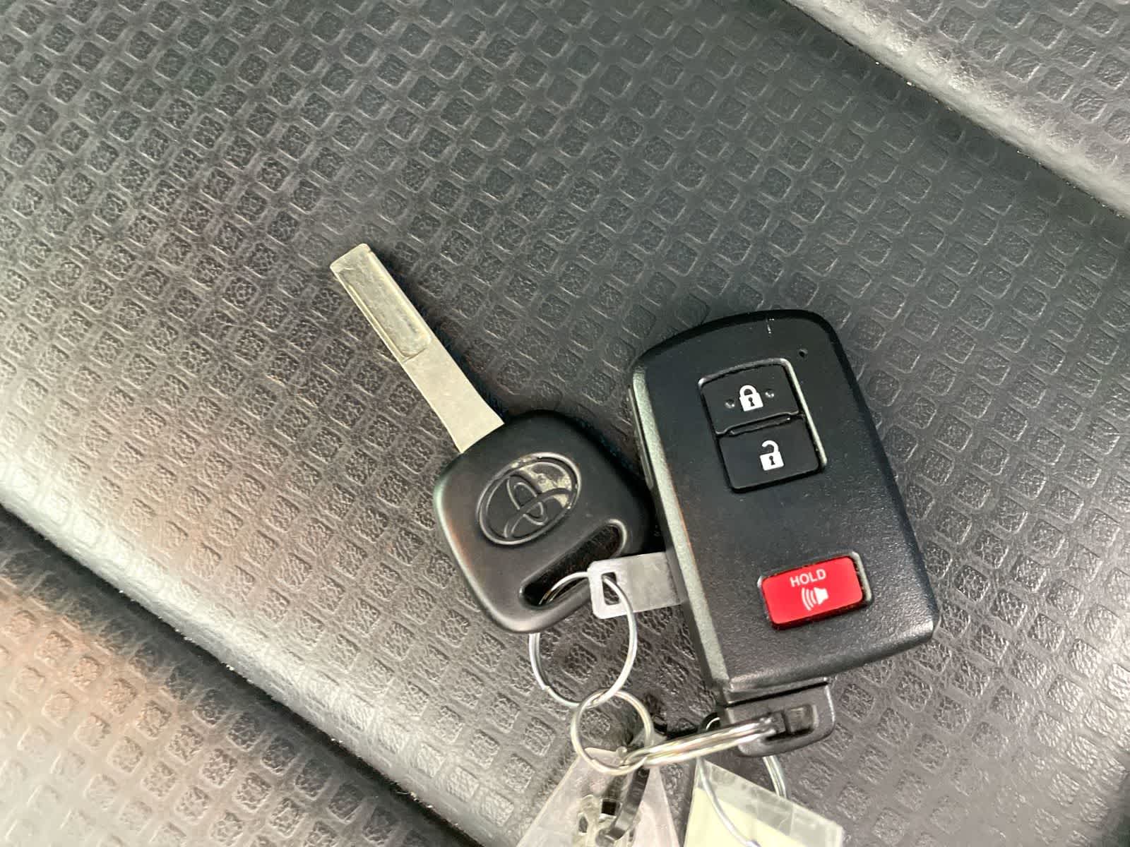 Thumbnail: 2023 Toyota Tacoma - 28