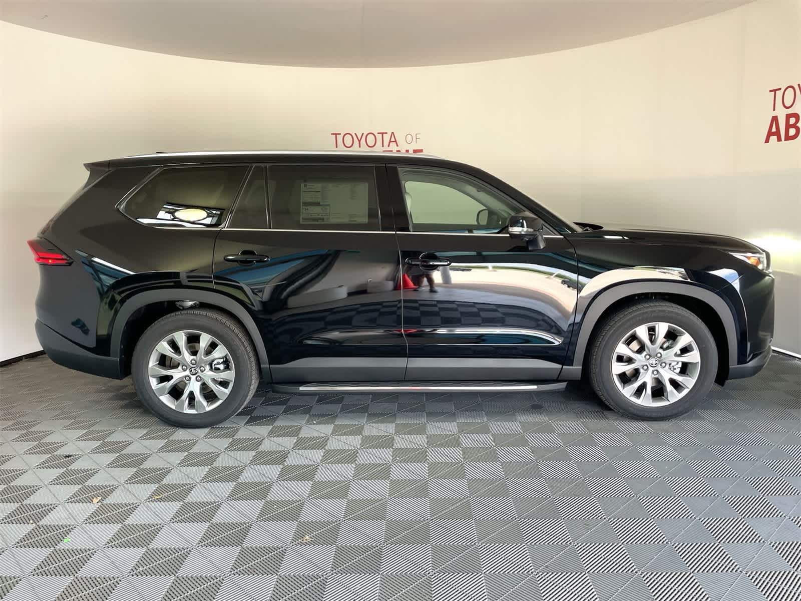 Thumbnail: 2025 Toyota Grand Highlander - 8