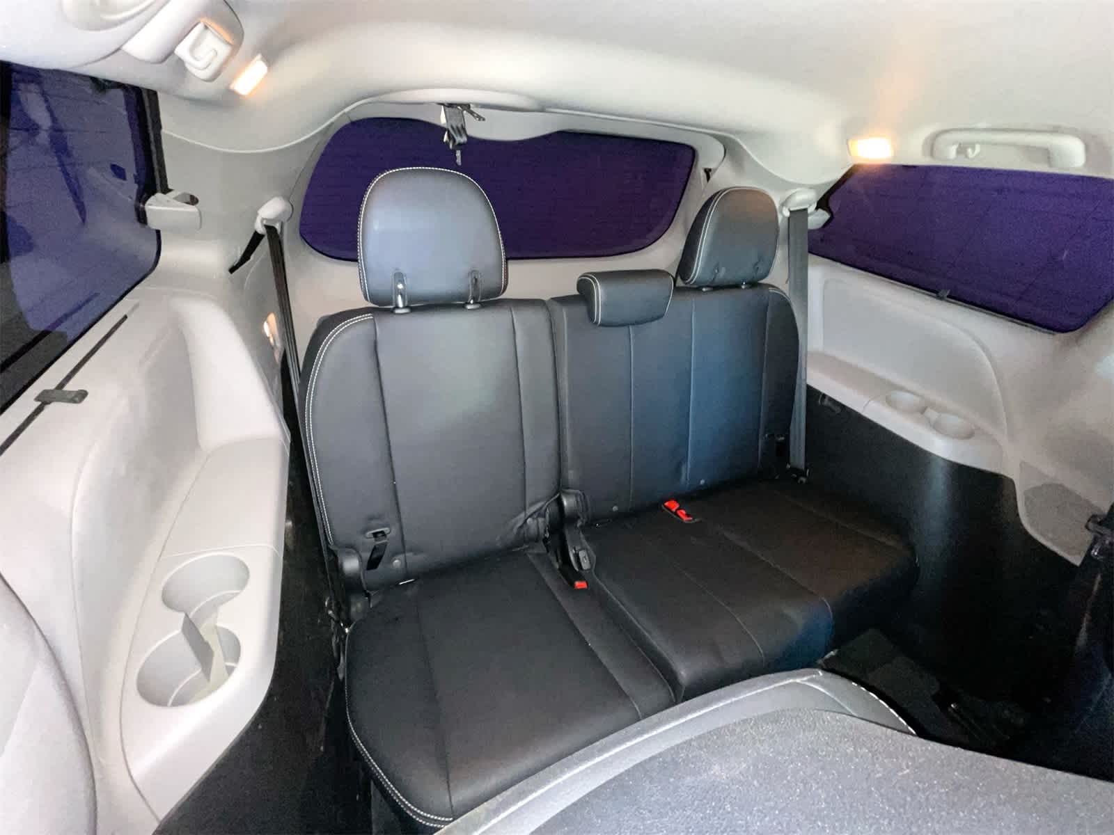 Thumbnail: 2017 Toyota Sienna - 16