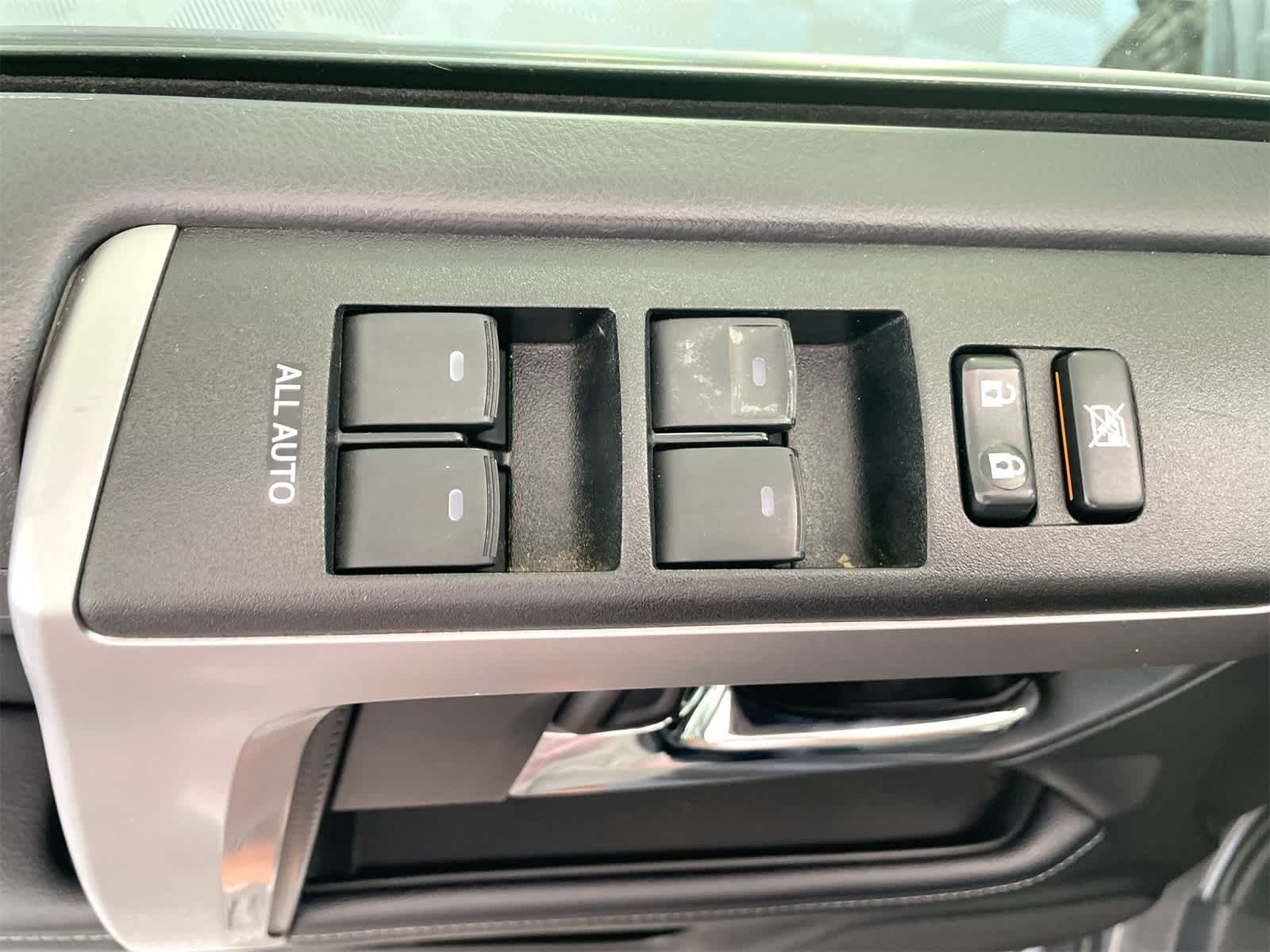 Thumbnail: 2020 Toyota 4Runner - 12