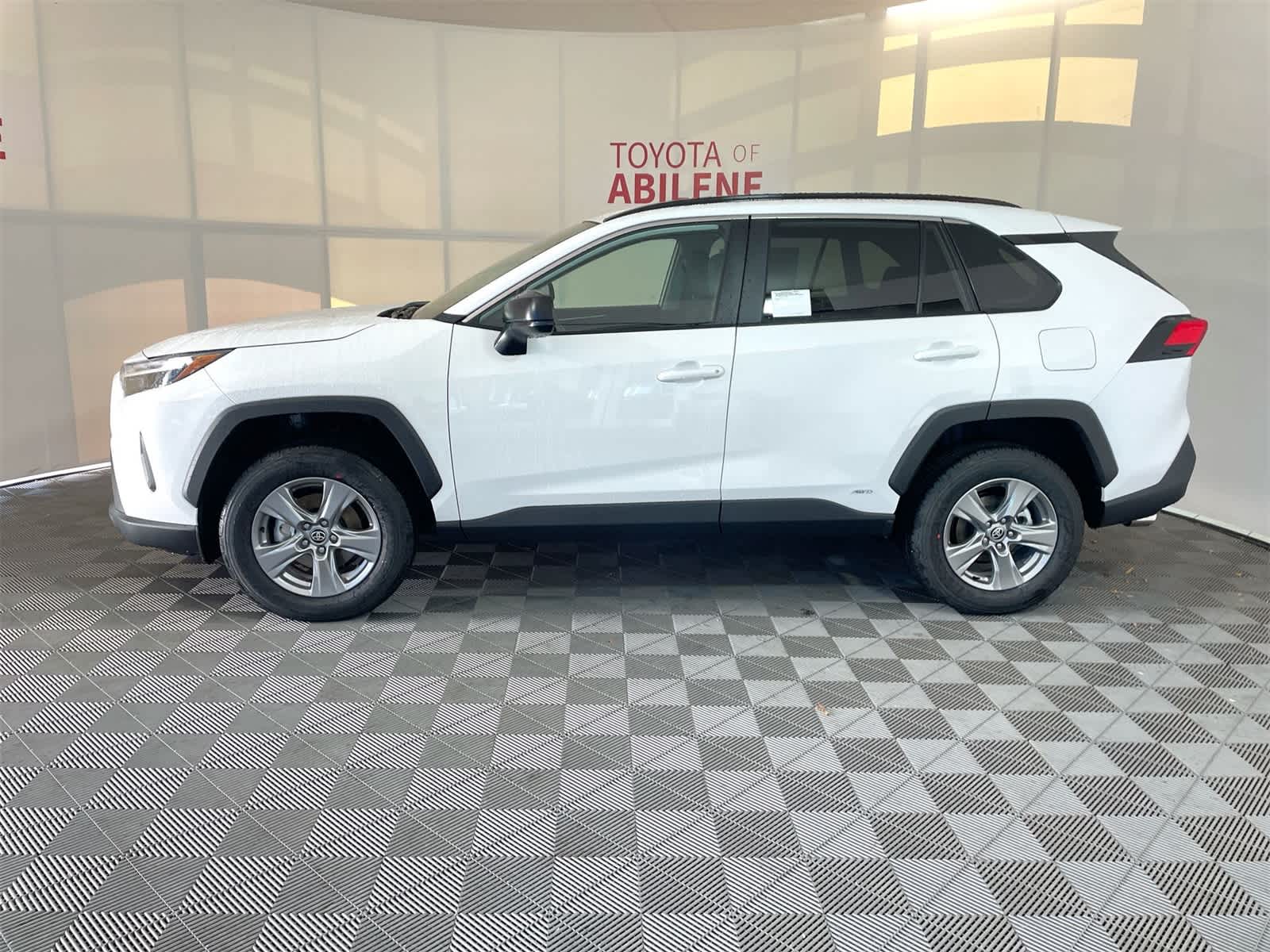 Thumbnail: 2025 Toyota RAV4 - 2