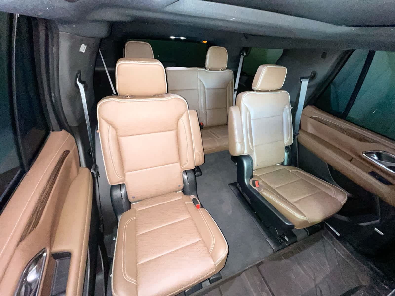 Thumbnail: 2021 Chevrolet Tahoe - 14