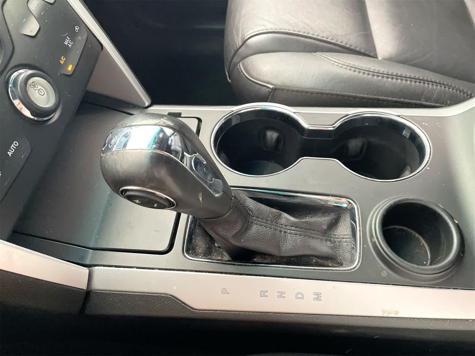 Thumbnail: 2015 Ford Explorer - 24