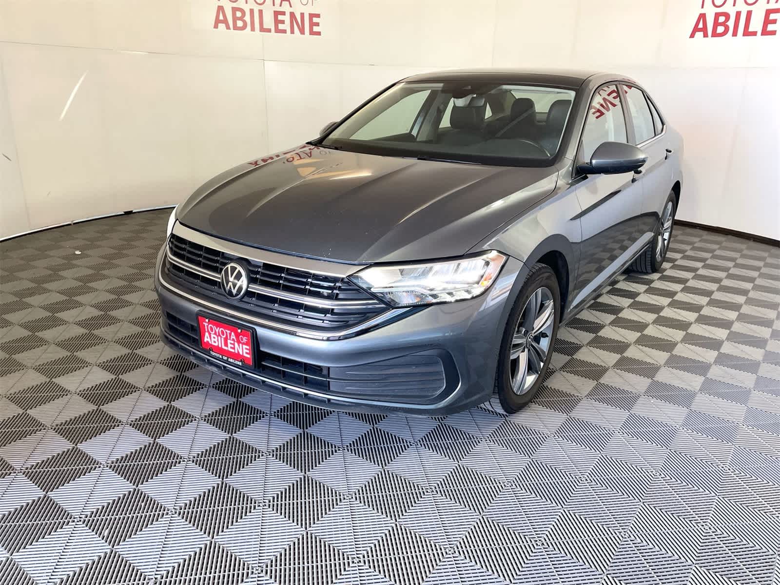 Thumbnail: 2024 Volkswagen Jetta - 1