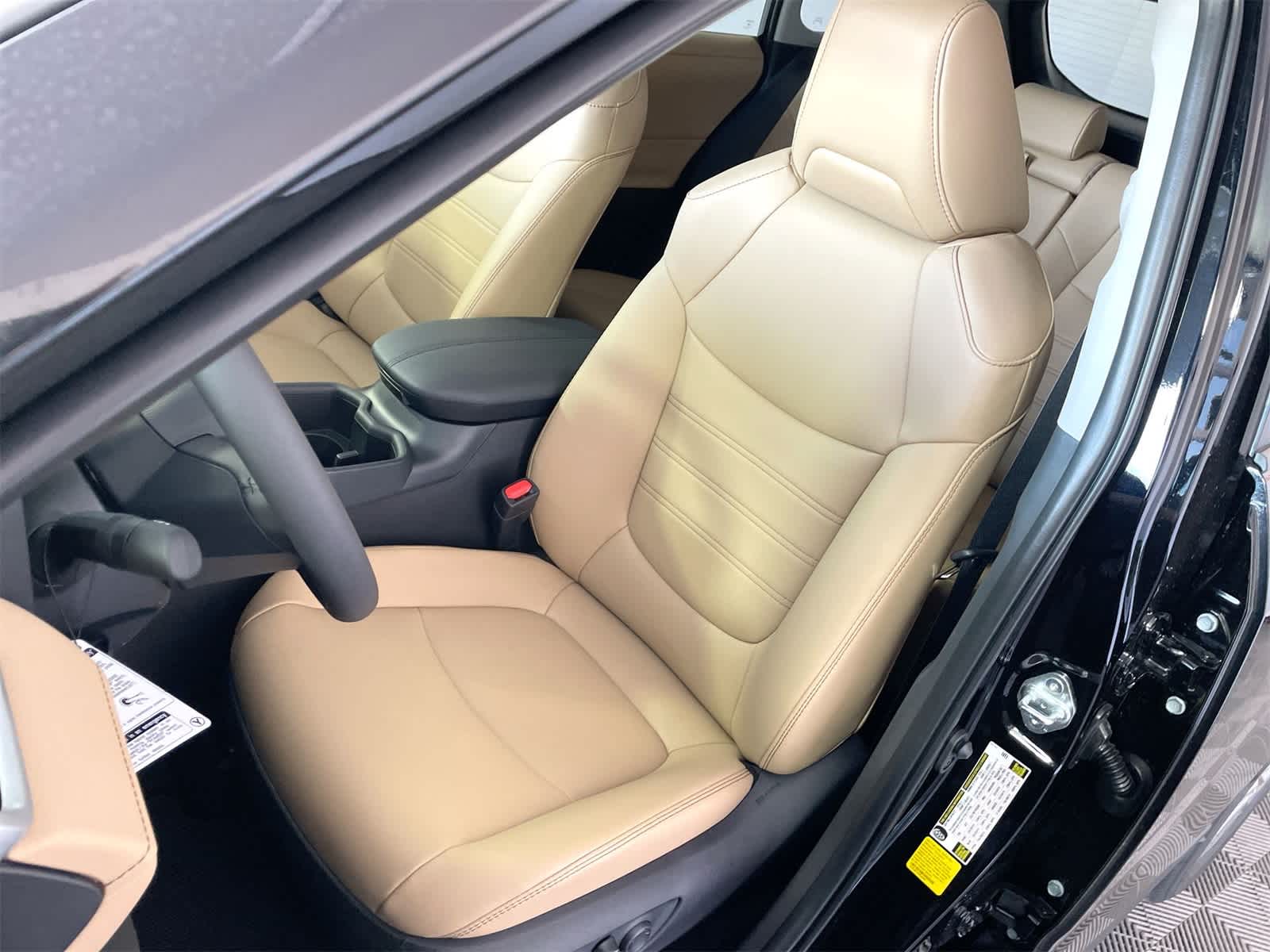 Thumbnail: 2025 Toyota RAV4 - 9