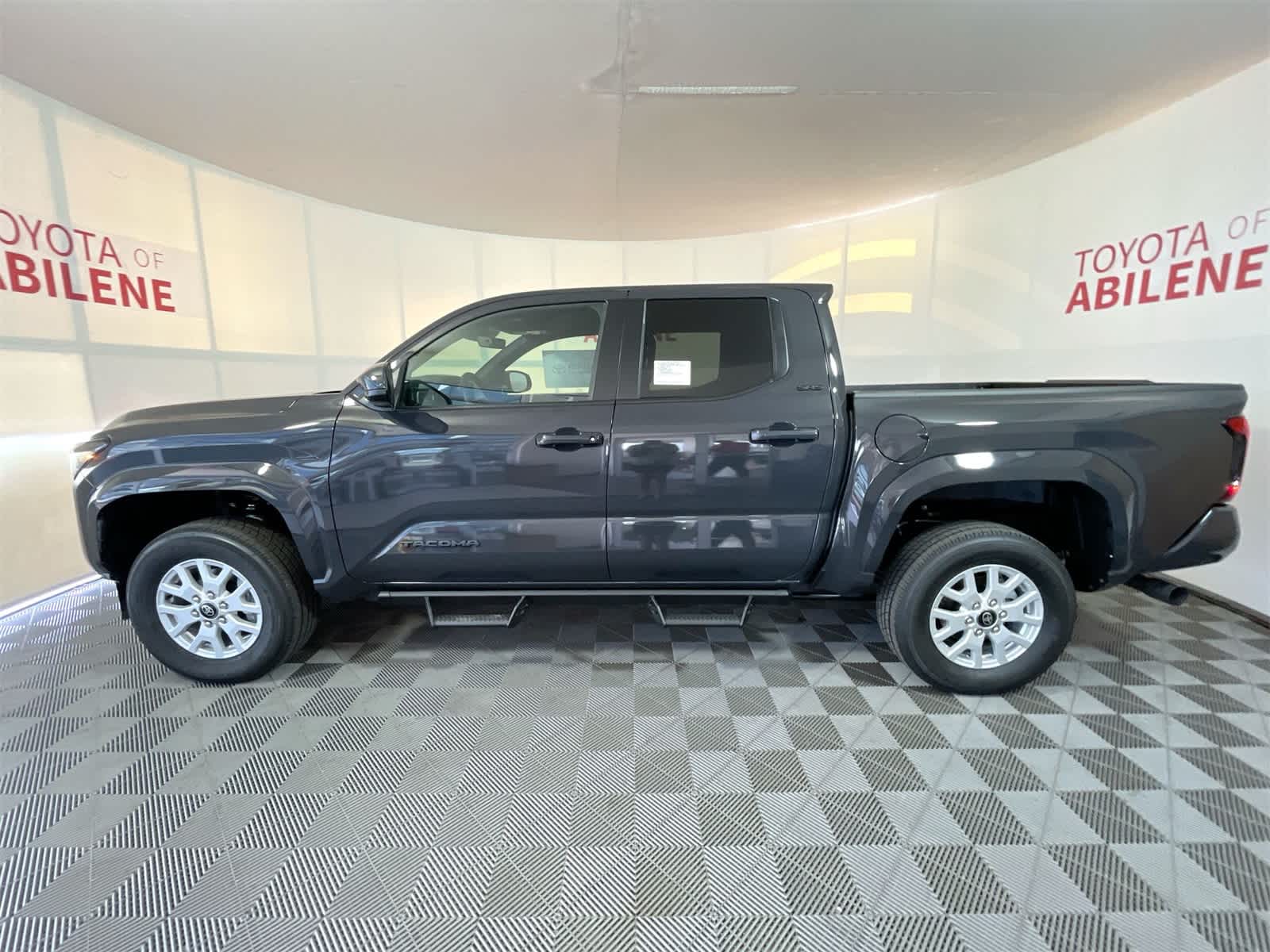 Thumbnail: 2025 Toyota Tacoma - 2