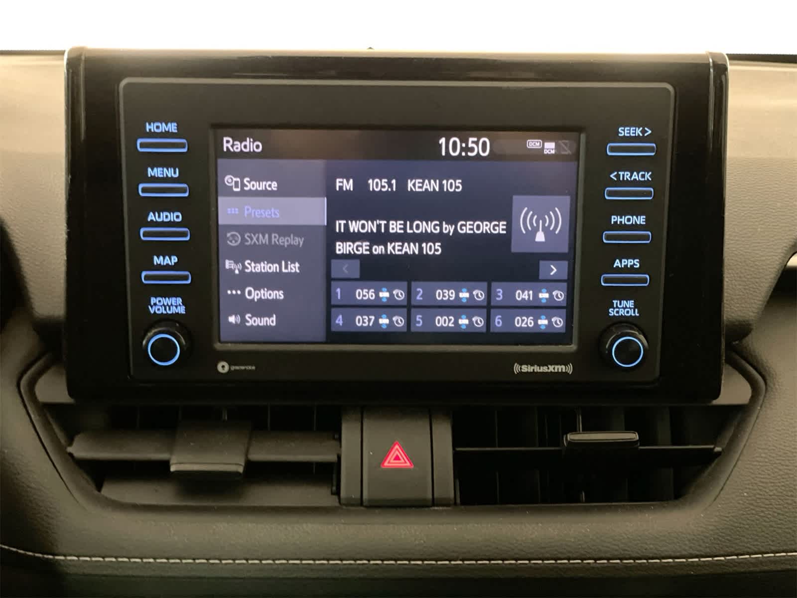 Thumbnail: 2022 Toyota RAV4 - 19