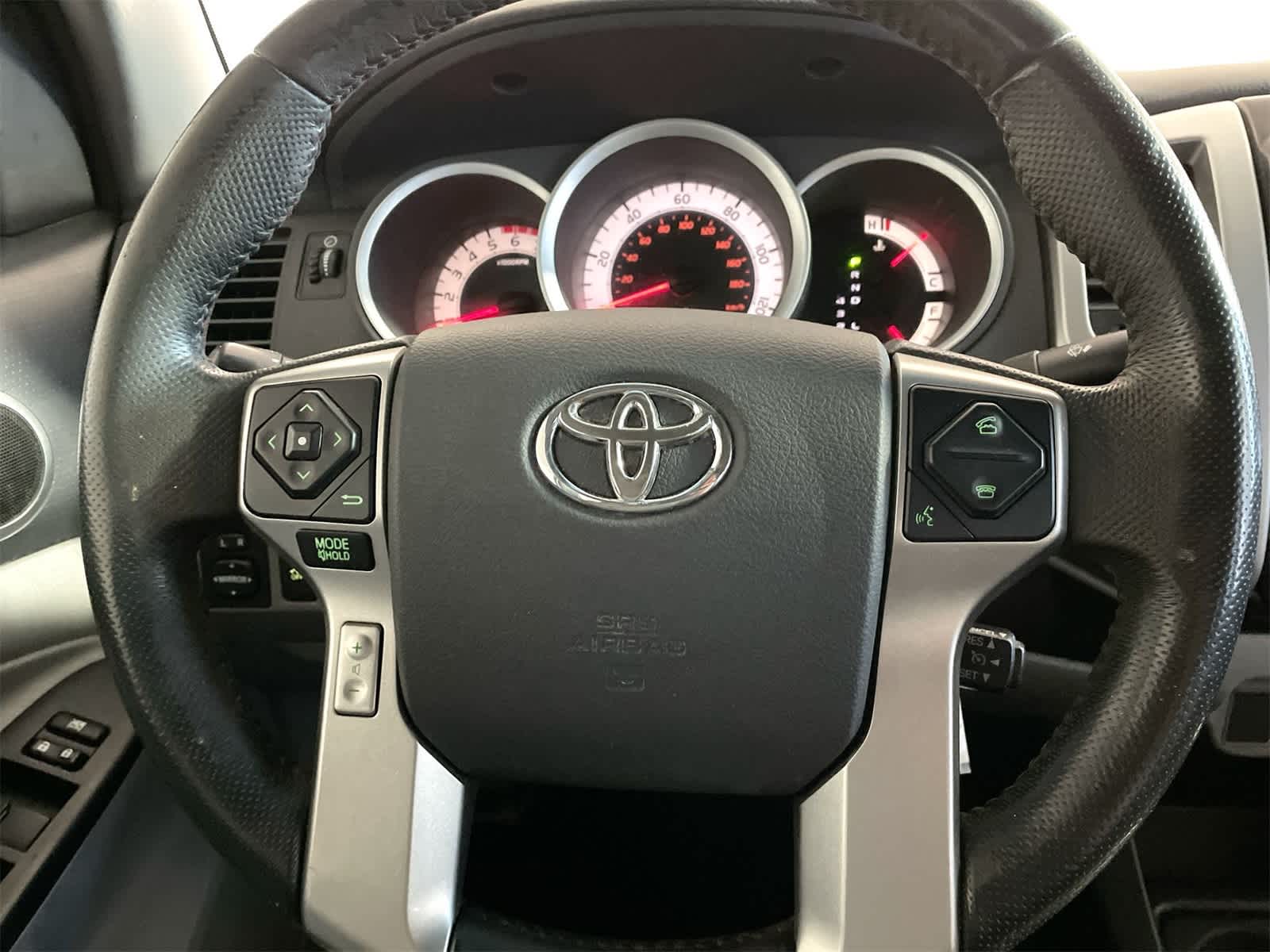 Thumbnail: 2015 Toyota Tacoma - 15