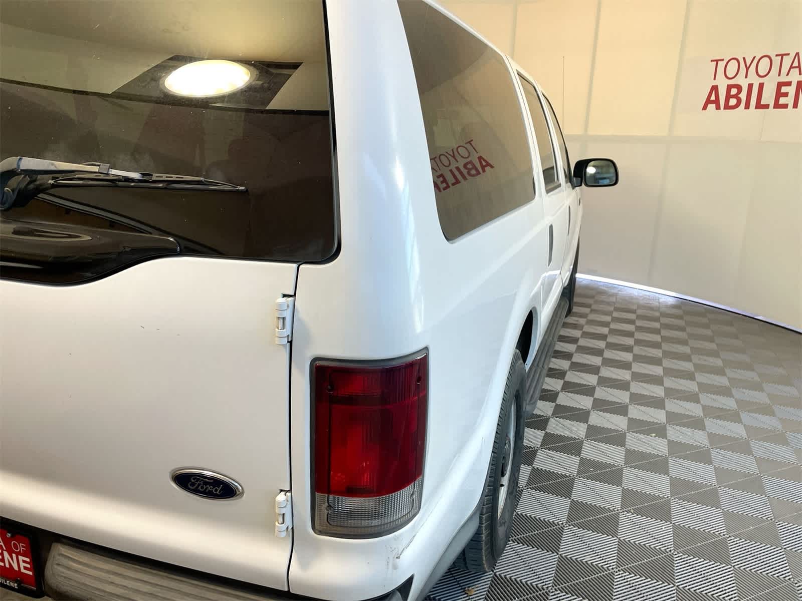 Thumbnail: 2005 Ford Excursion - 6