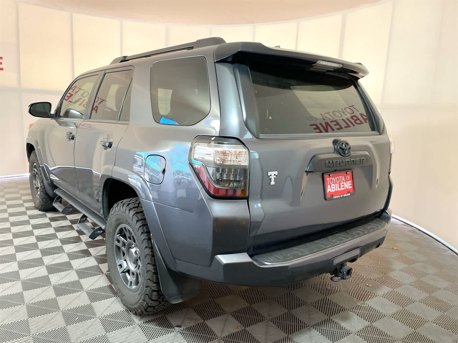 Thumbnail: 2020 Toyota 4Runner - 3