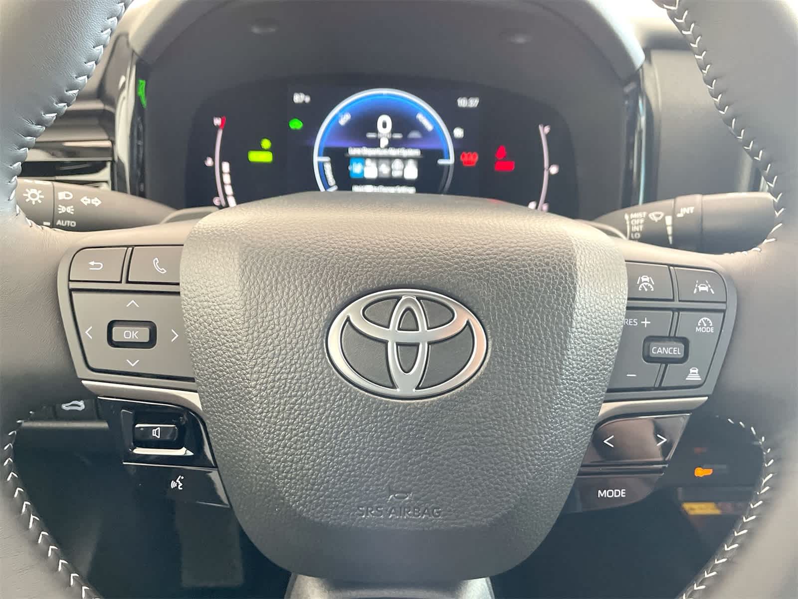 Thumbnail: 2025 Toyota Camry - 18