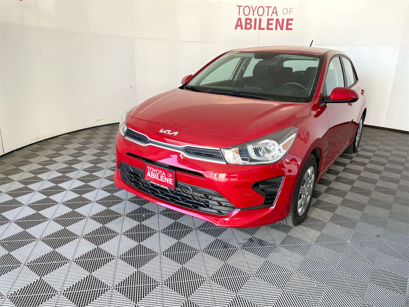 Thumbnail: 2023 Kia Rio - 1