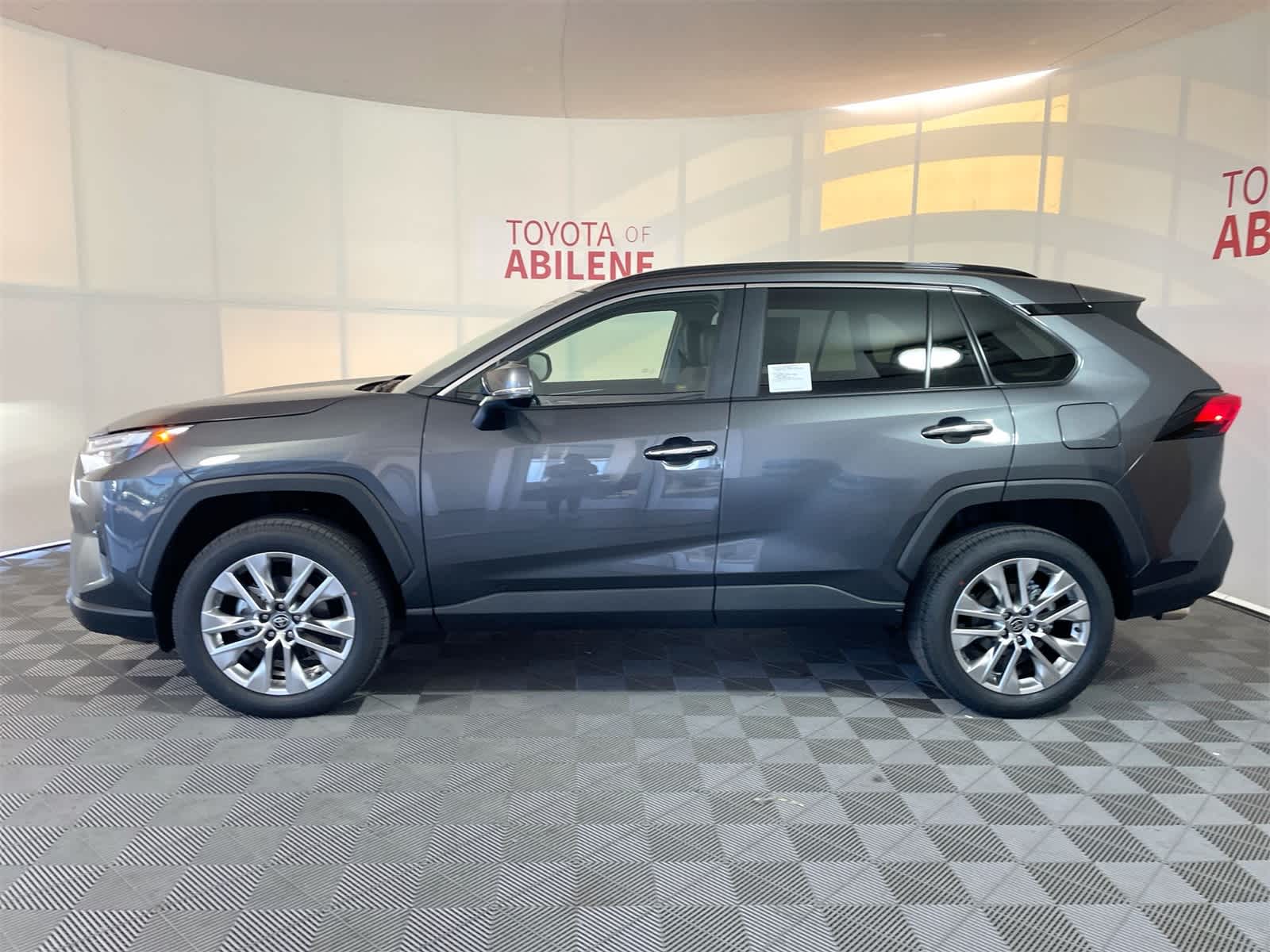 Thumbnail: 2025 Toyota RAV4 - 2