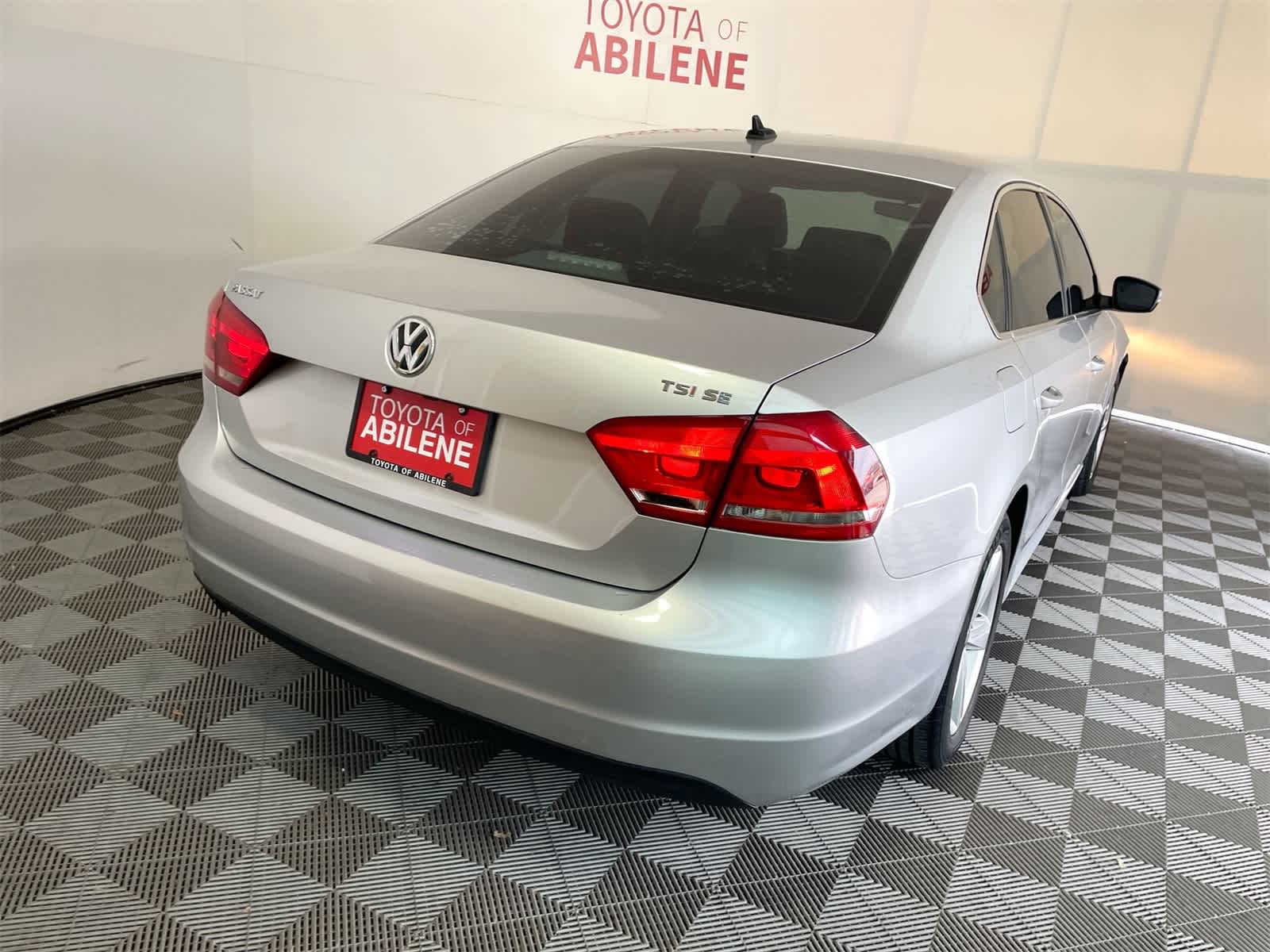 Thumbnail: 2014 Volkswagen Passat - 7