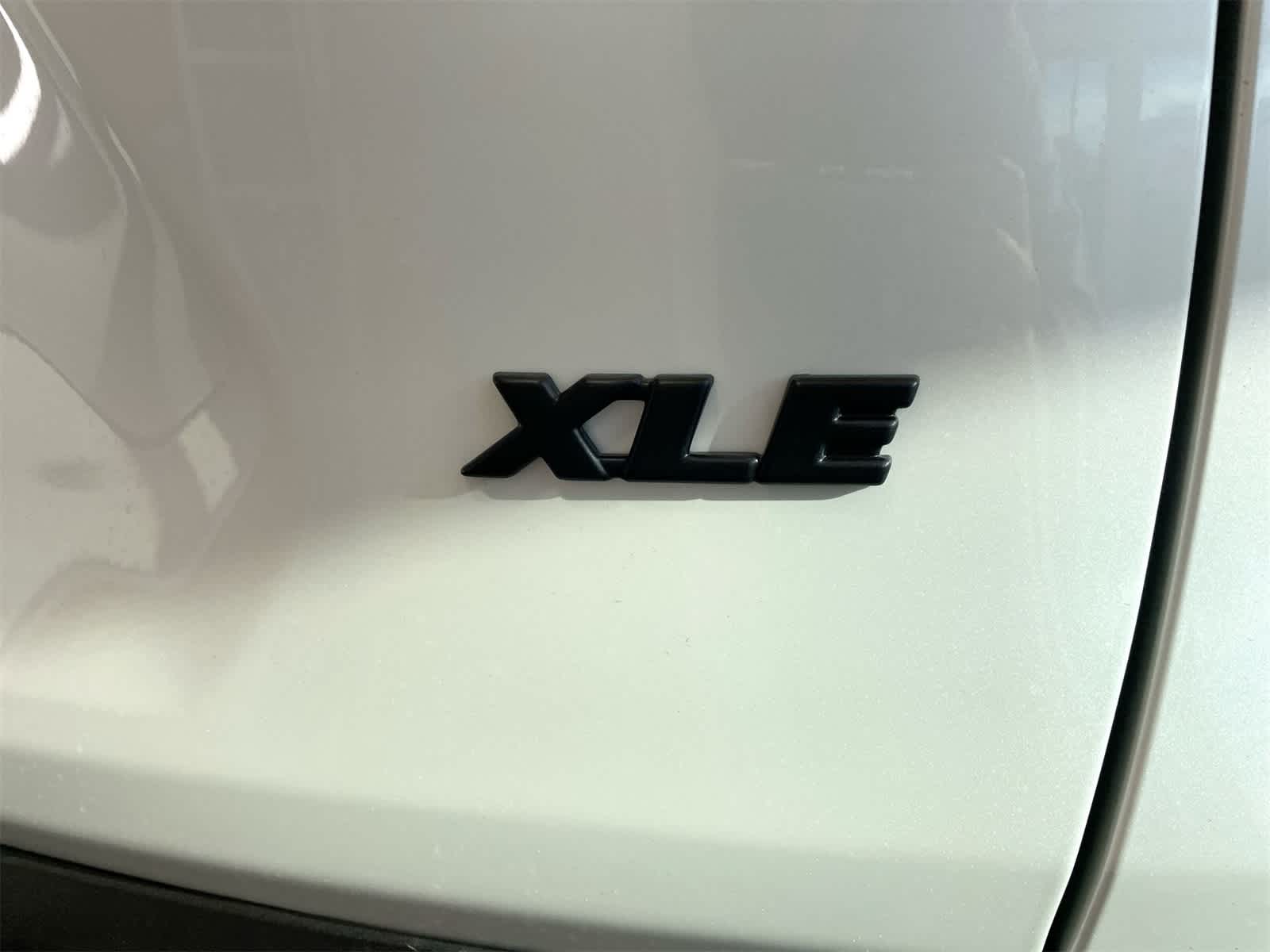 Thumbnail: 2025 Toyota RAV4 - 6