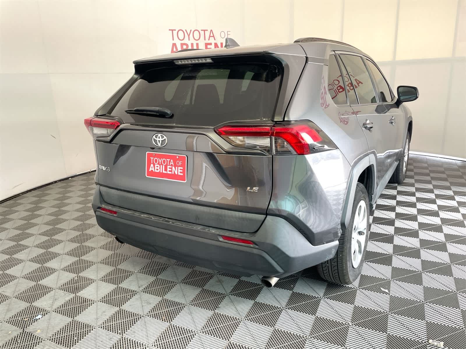 Thumbnail: 2019 Toyota RAV4 - 7