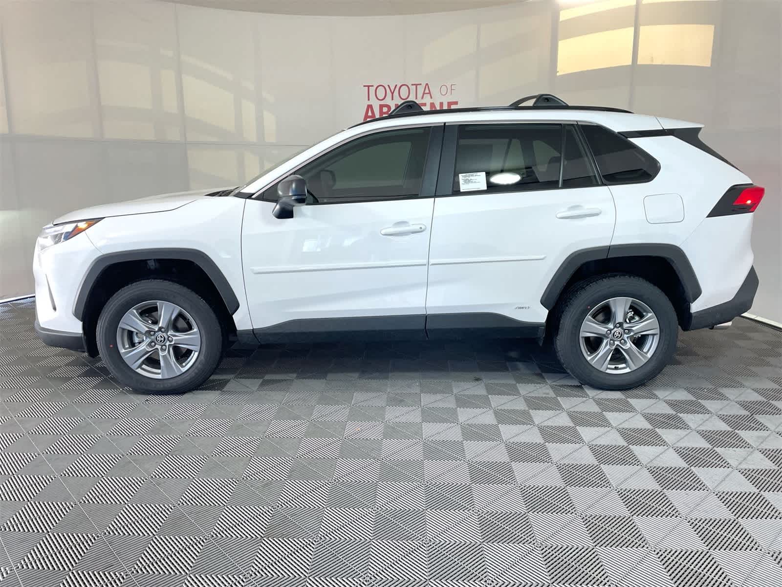 Thumbnail: 2025 Toyota RAV4 - 2