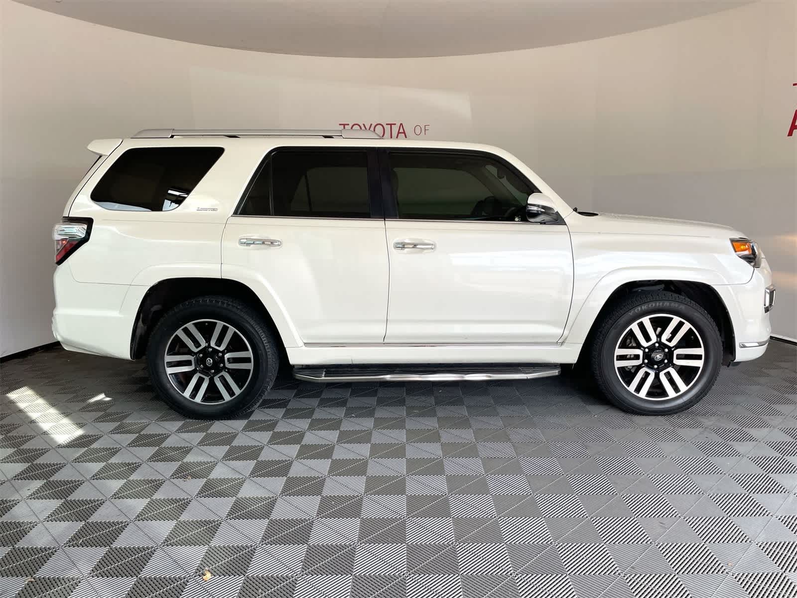 Thumbnail: 2019 Toyota 4Runner - 8