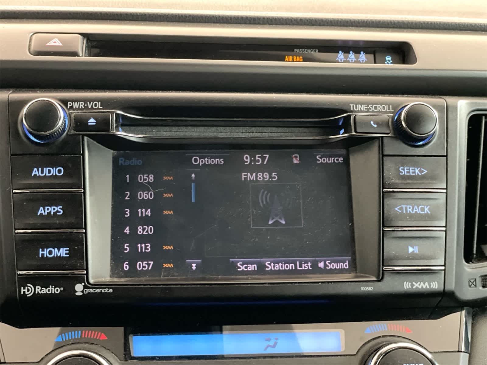 Thumbnail: 2018 Toyota RAV4 - 19