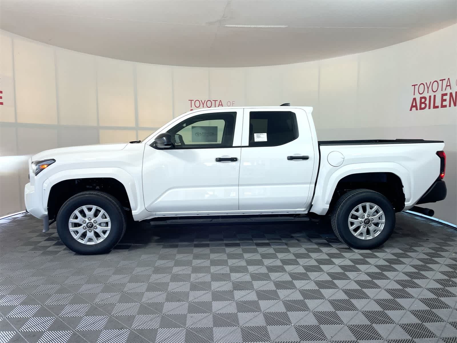 2025 Toyota Tacoma SR 2