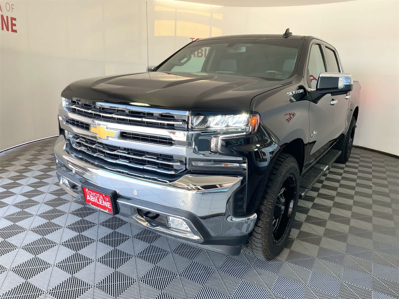 Thumbnail: 2019 Chevrolet Silverado 1500 - 1