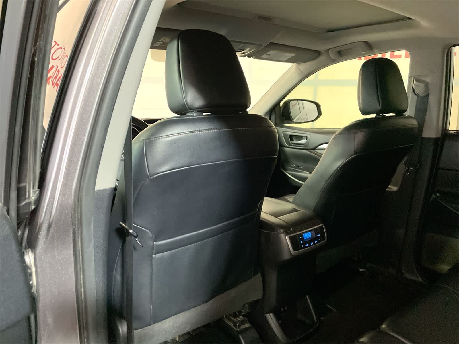 Thumbnail: 2019 Toyota Highlander - 13