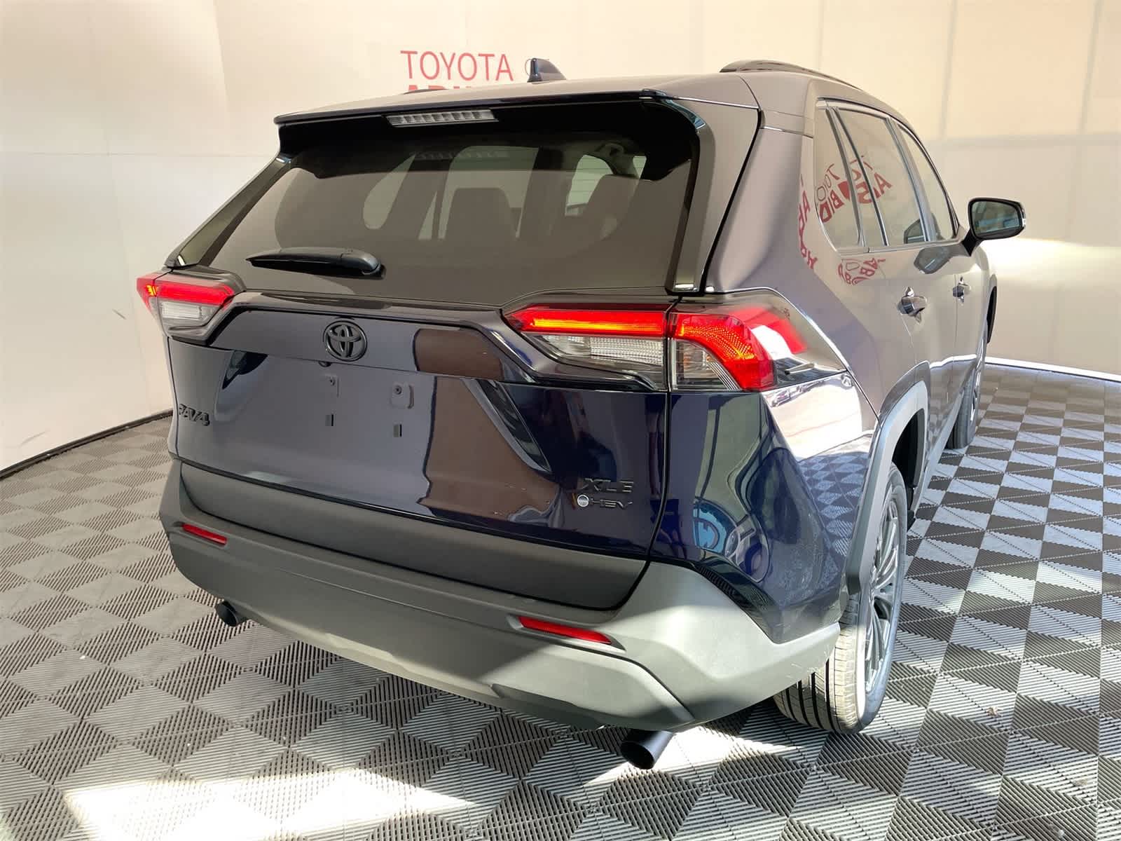 Thumbnail: 2025 Toyota RAV4 - 7
