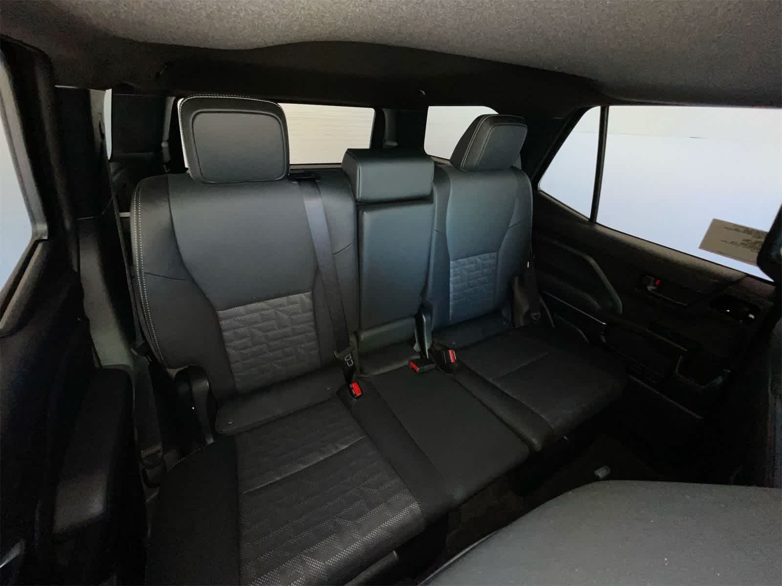 Thumbnail: 2025 Toyota 4Runner - 15