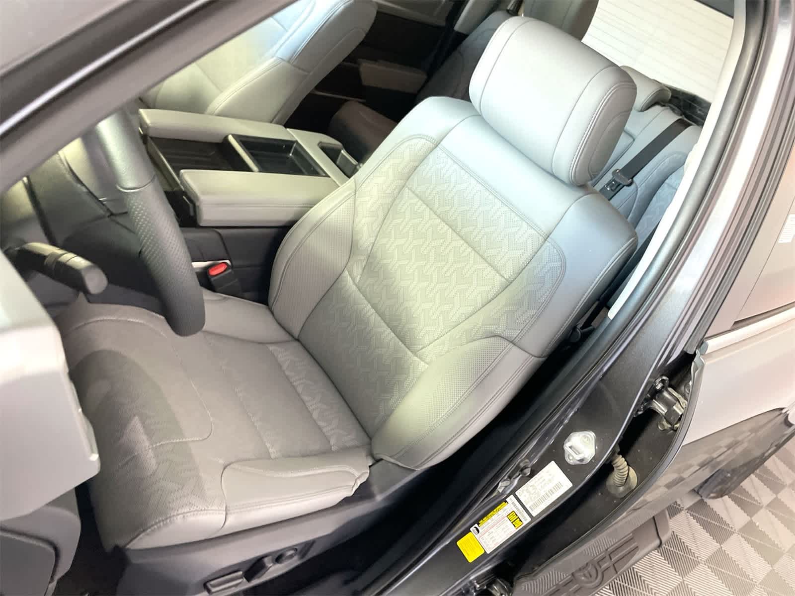 Thumbnail: 2024 Toyota Tundra - 9