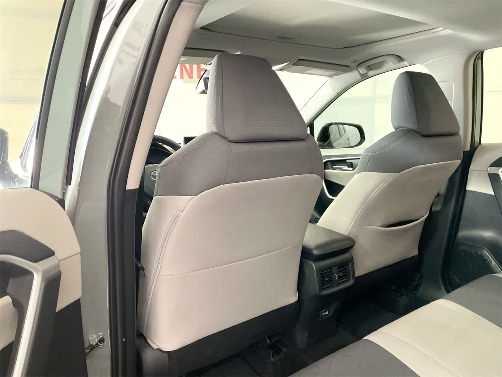 Thumbnail: 2023 Toyota RAV4 - 12