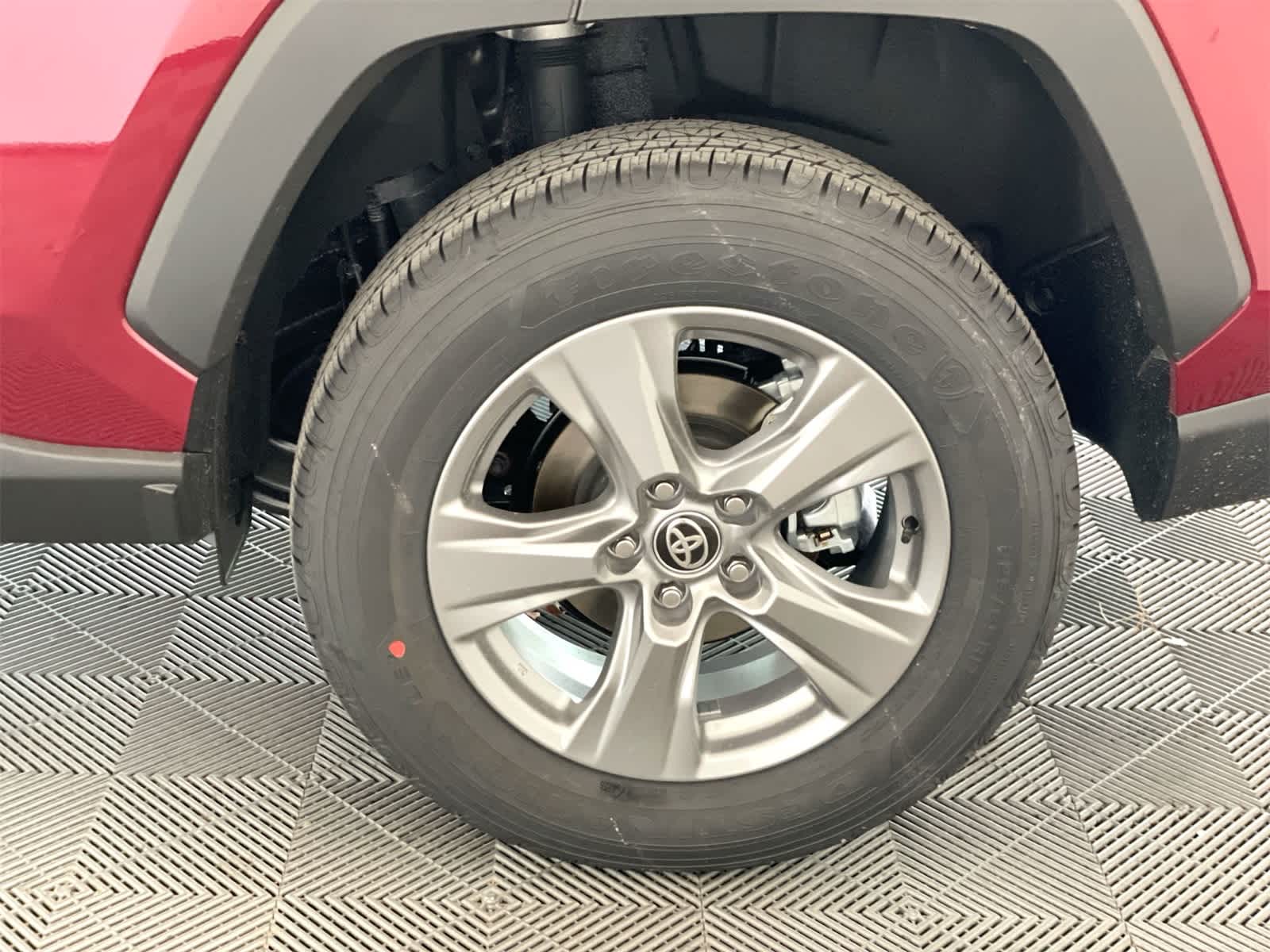 Thumbnail: 2025 Toyota RAV4 - 25