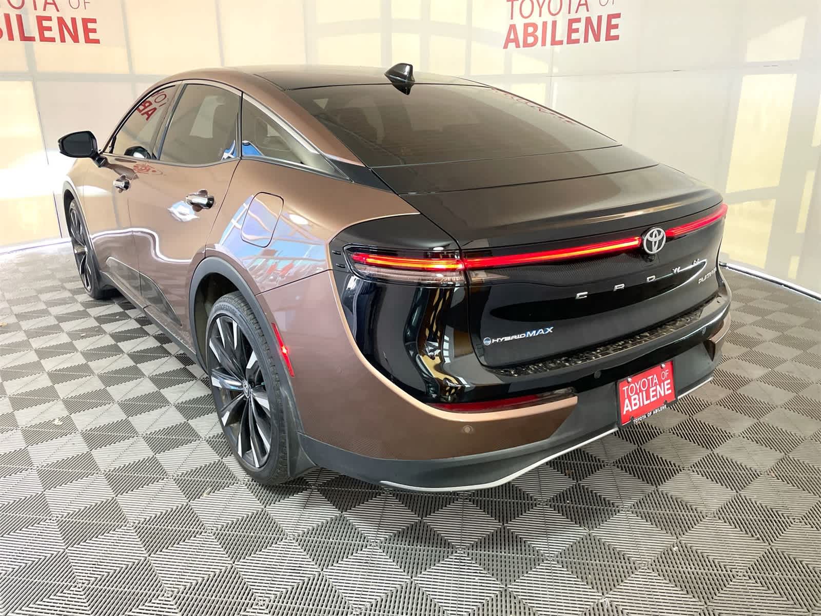 Thumbnail: 2024 Toyota Crown - 2