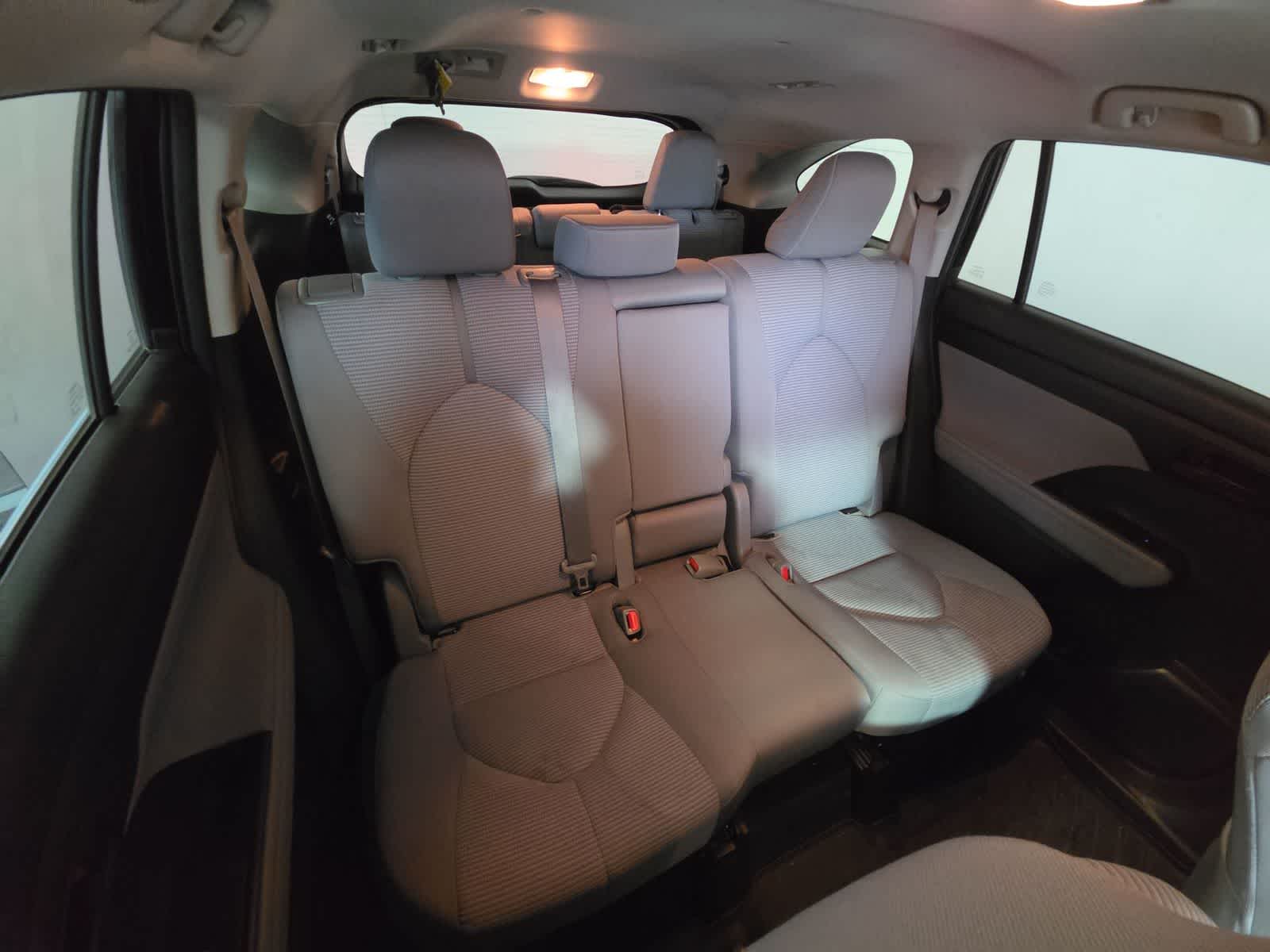 Thumbnail: 2021 Toyota Highlander - 14
