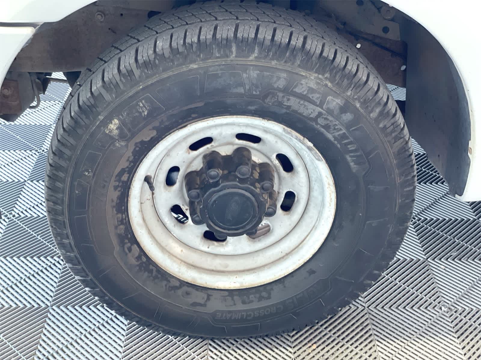 Thumbnail: 2005 Ford Excursion - 22