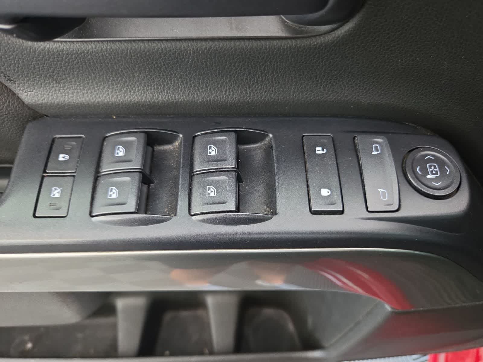 Thumbnail: 2018 Chevrolet Silverado 1500 - 11