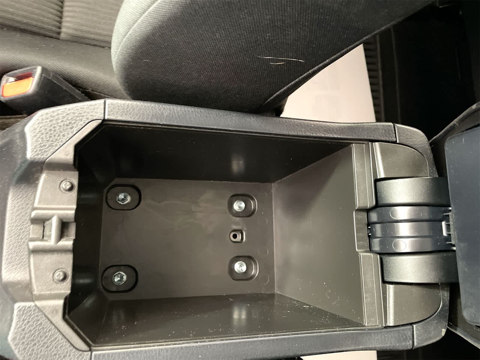 Thumbnail: 2017 Toyota RAV4 - 23