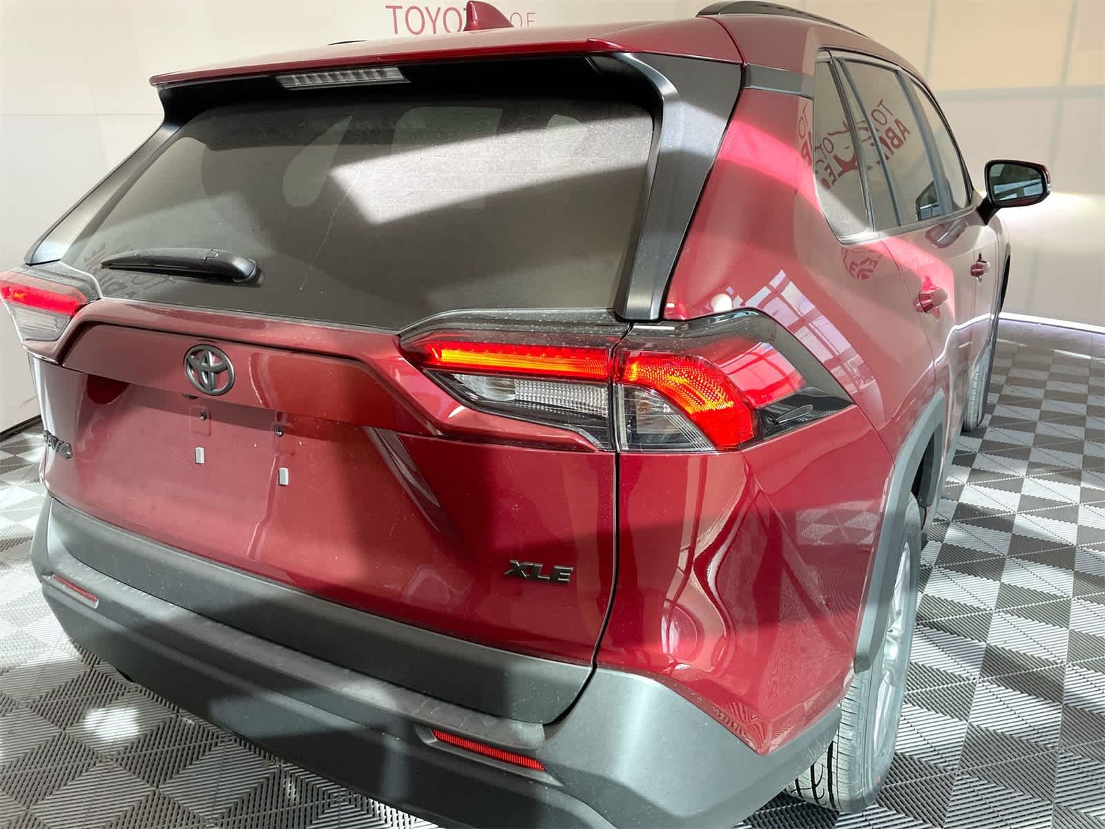 Thumbnail: 2025 Toyota RAV4 - 6