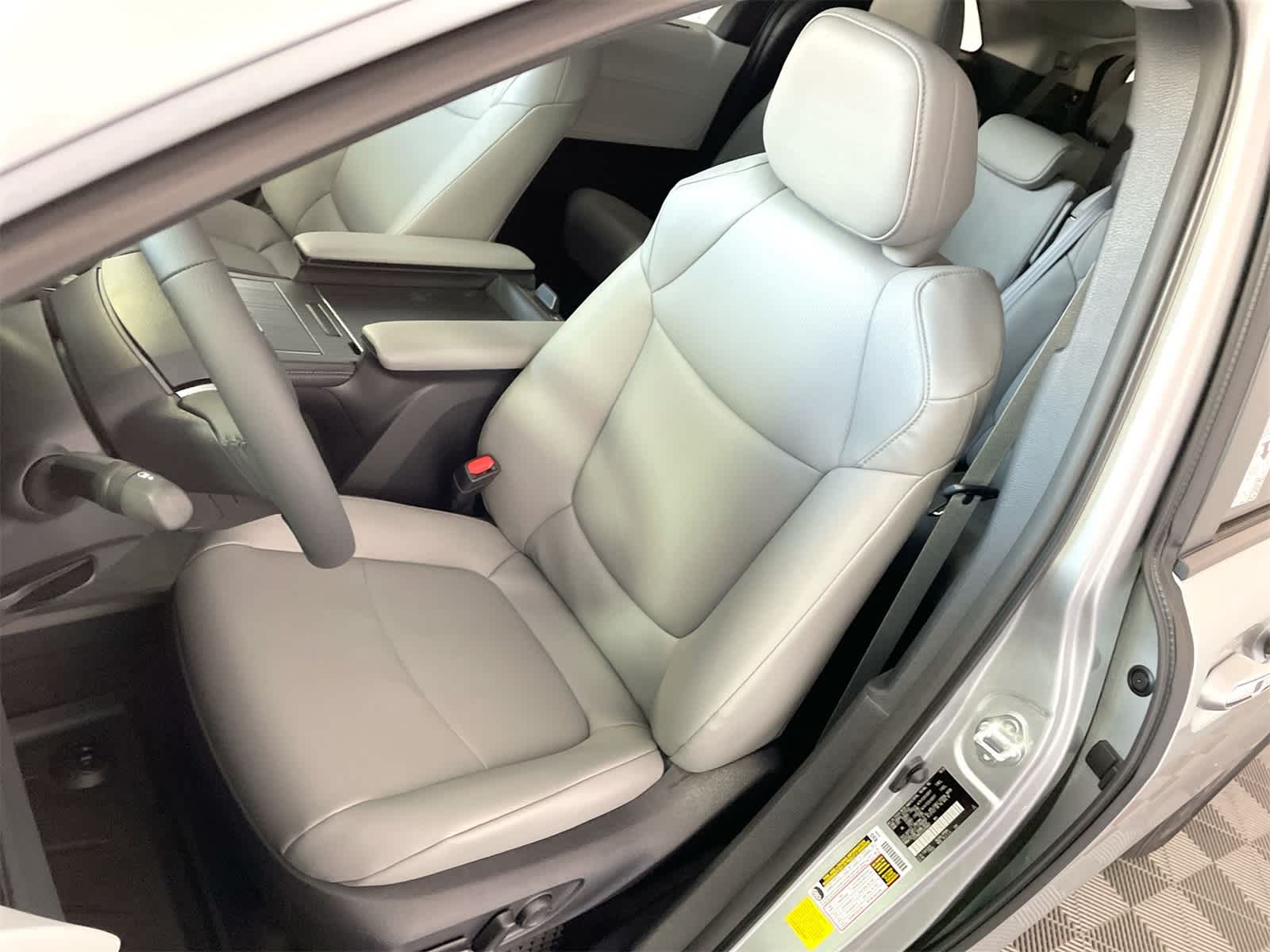 Thumbnail: 2025 Toyota Sienna - 10