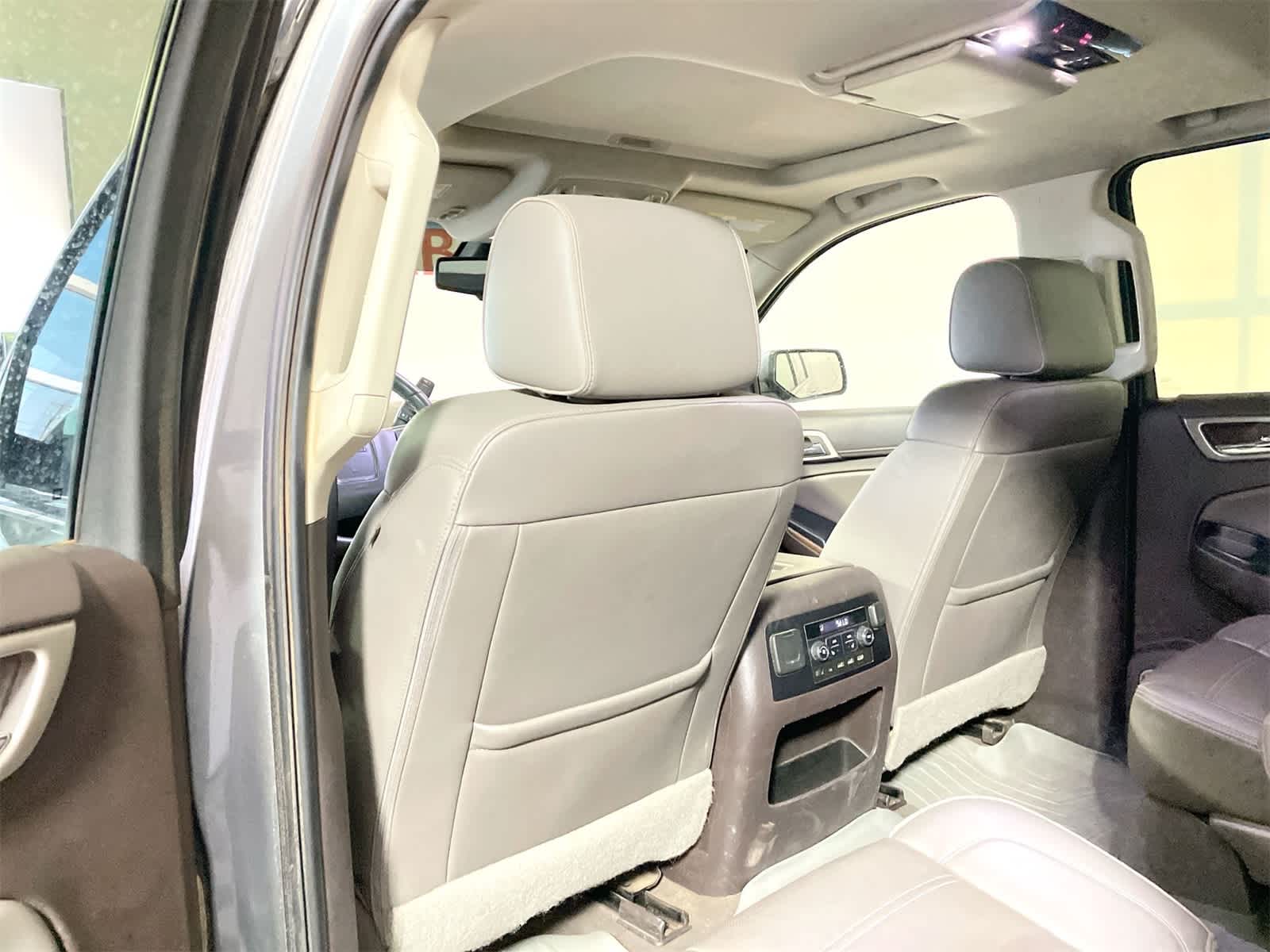 Thumbnail: 2019 GMC Yukon XL - 12