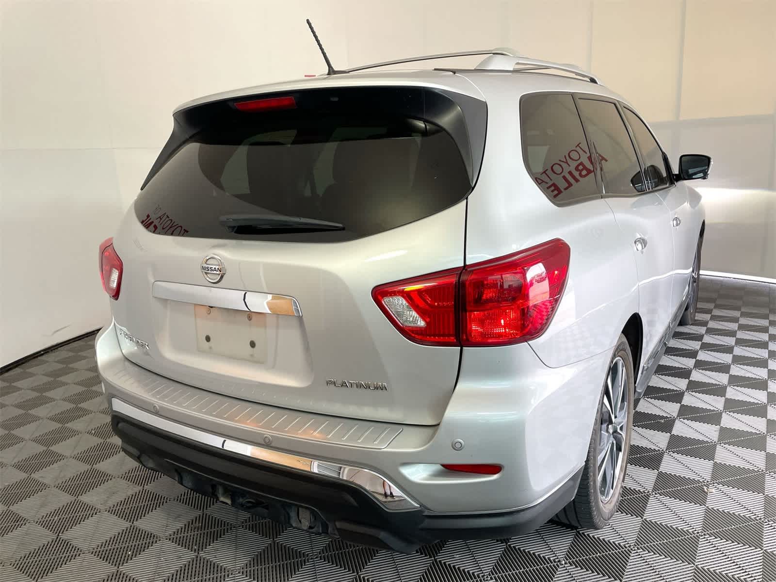 Thumbnail: 2018 Nissan Pathfinder - 7