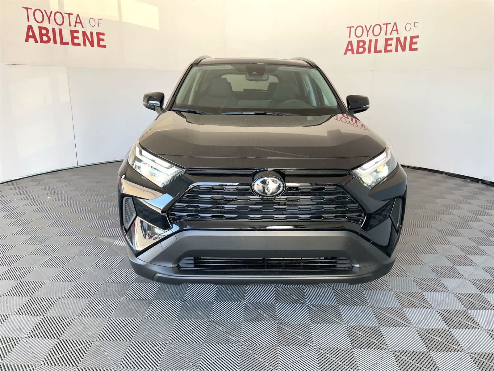 Thumbnail: 2025 Toyota RAV4 - 9