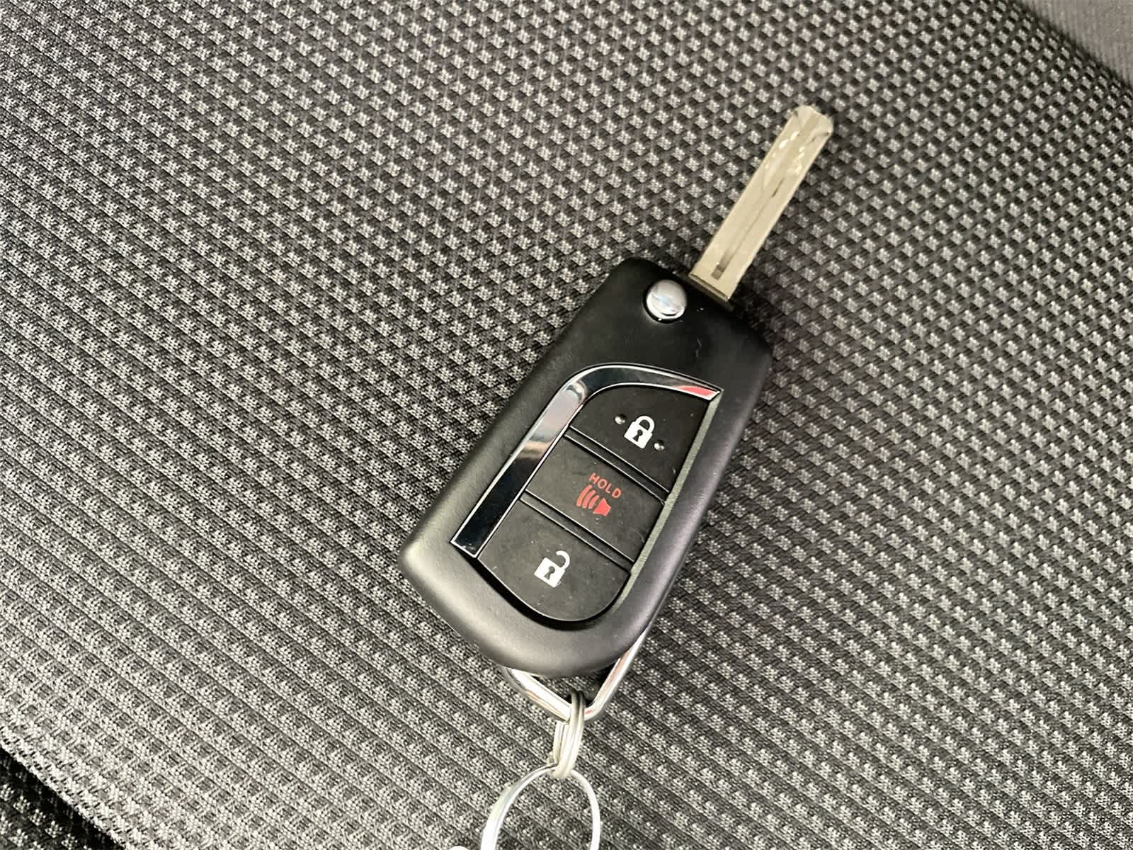 Thumbnail: 2025 Toyota RAV4 - 26