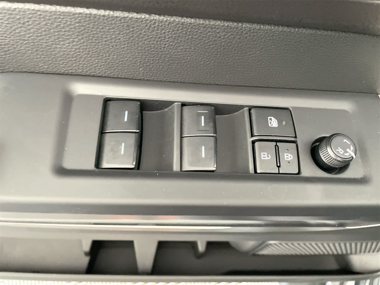 Thumbnail: 2025 Toyota Tundra - 12