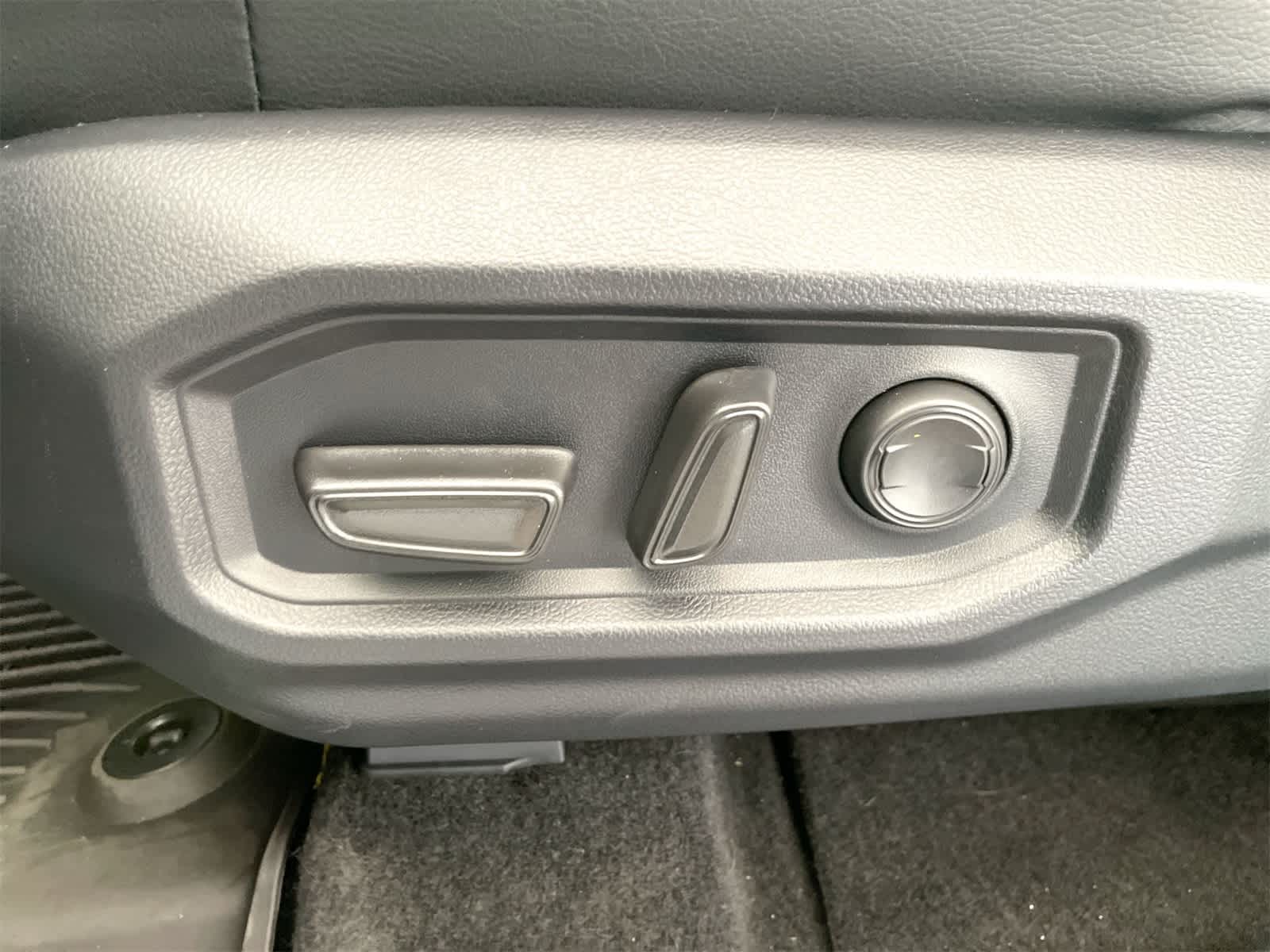 Thumbnail: 2025 Toyota Tundra - 11