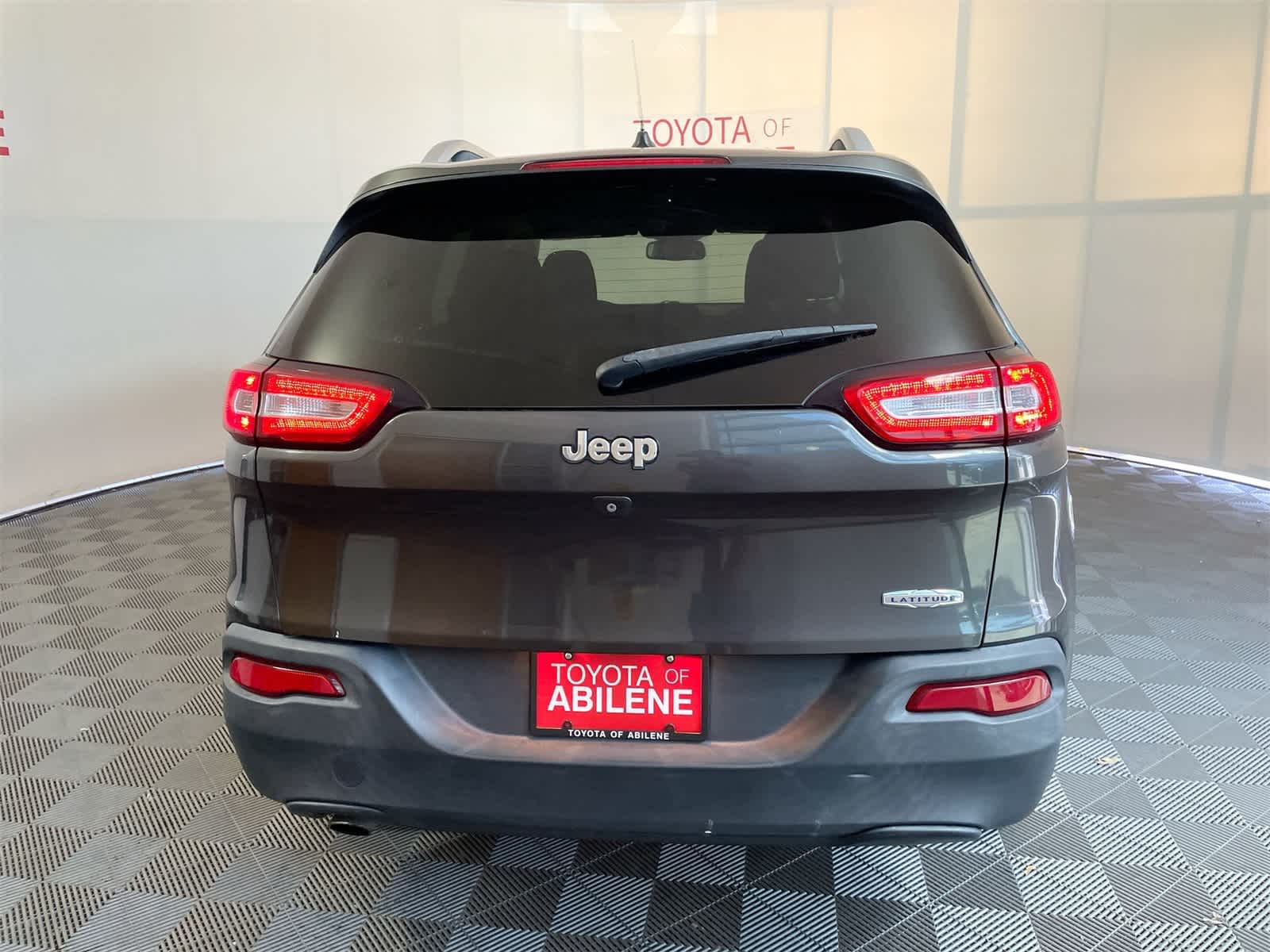 Thumbnail: 2015 Jeep Cherokee - 4